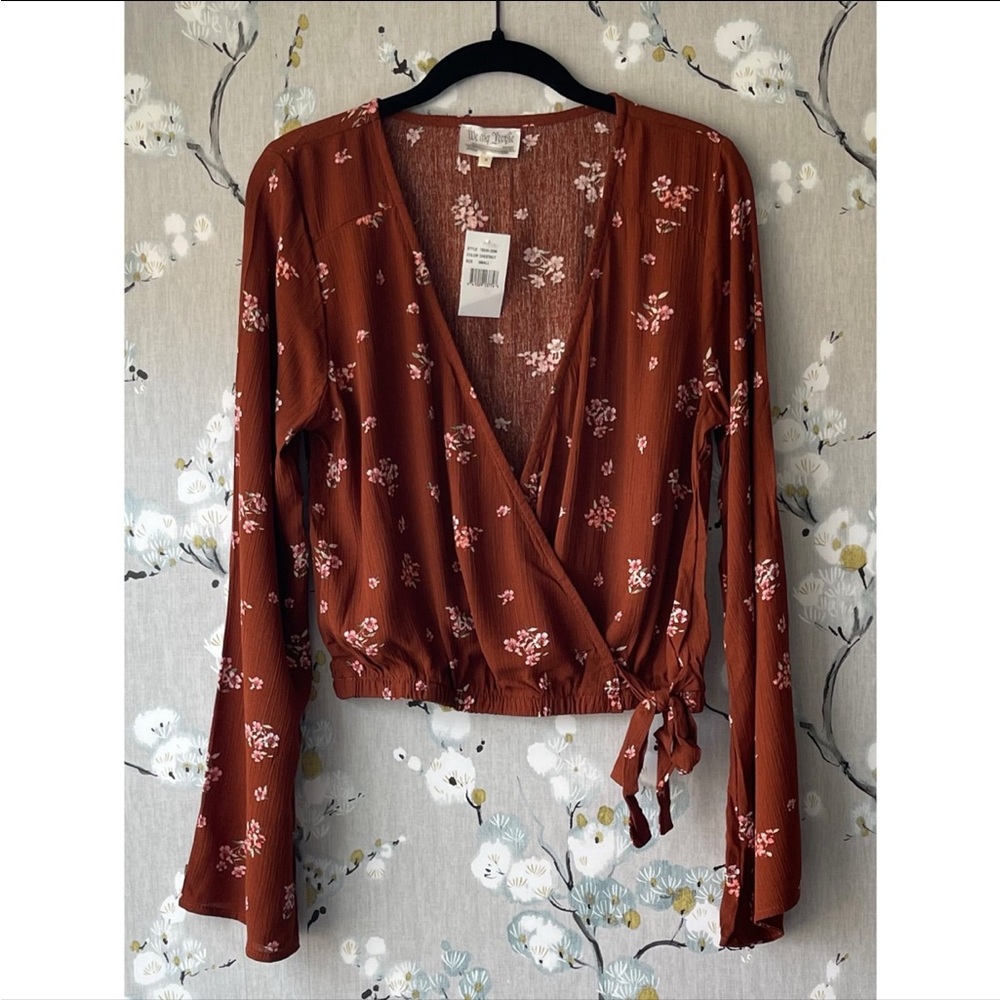 WE MY PEOPLE Floral Surplus Crop Top in Chestnut